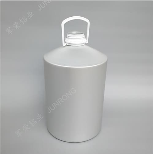 Smooth Aluminium containers for liquid oil products